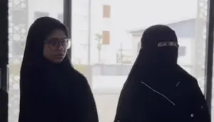 Celine Evangelista Nangis Haru Saat Antar Jemima Masuk Pondok Pesantren