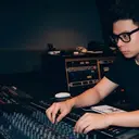 Profil Musisi Farizki, Konsisten di Jalur Independen dan Membangun Musicpedia Records