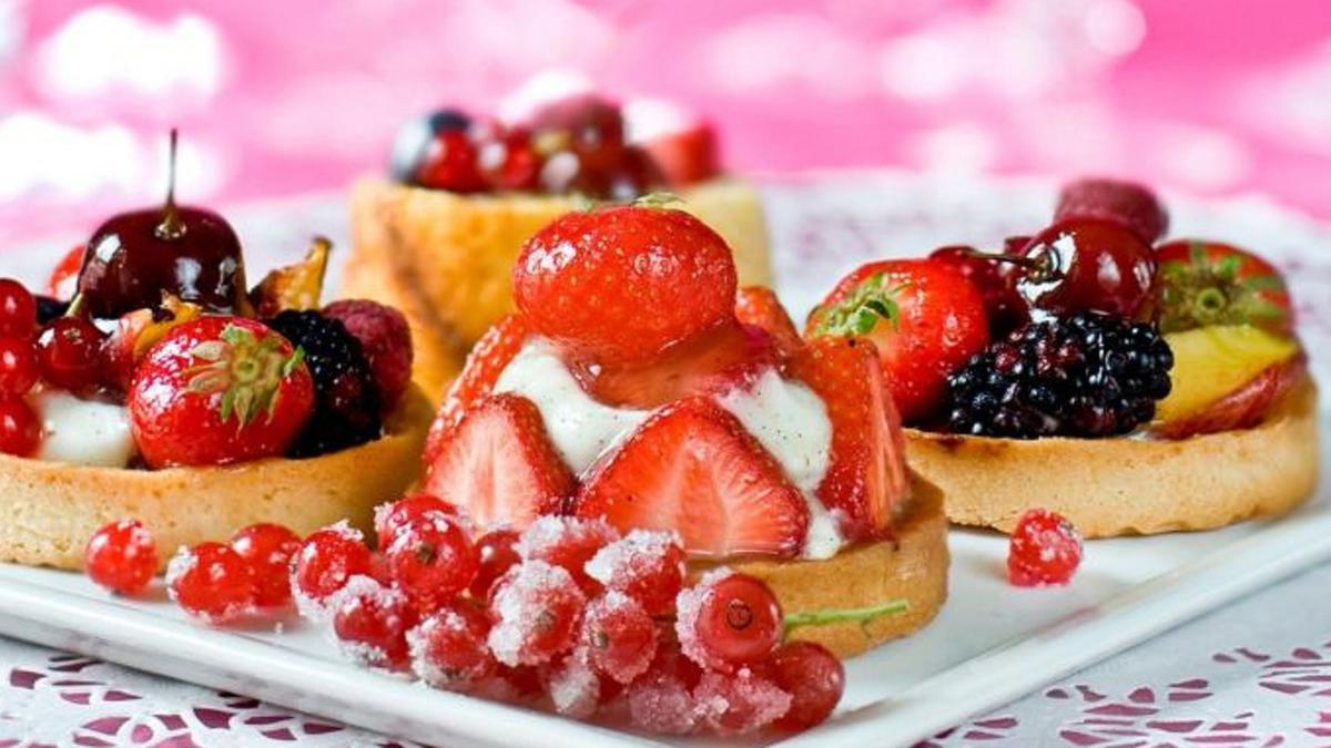Kue Hingga Kecoa, Artis Hollywood Ini Kecanduan Makanan ...