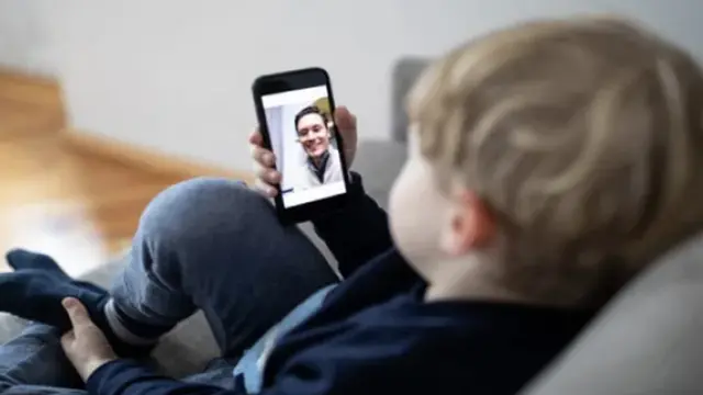 Video call sebagai media interaksi yang cocok untuk anak