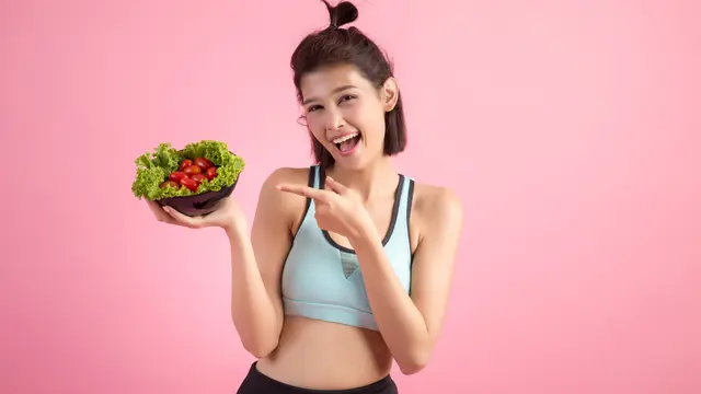 Cara Pilih Asupan Makanan Untuk Jaga Berat Badan Tetap Ideal (photo by freepik.com)
