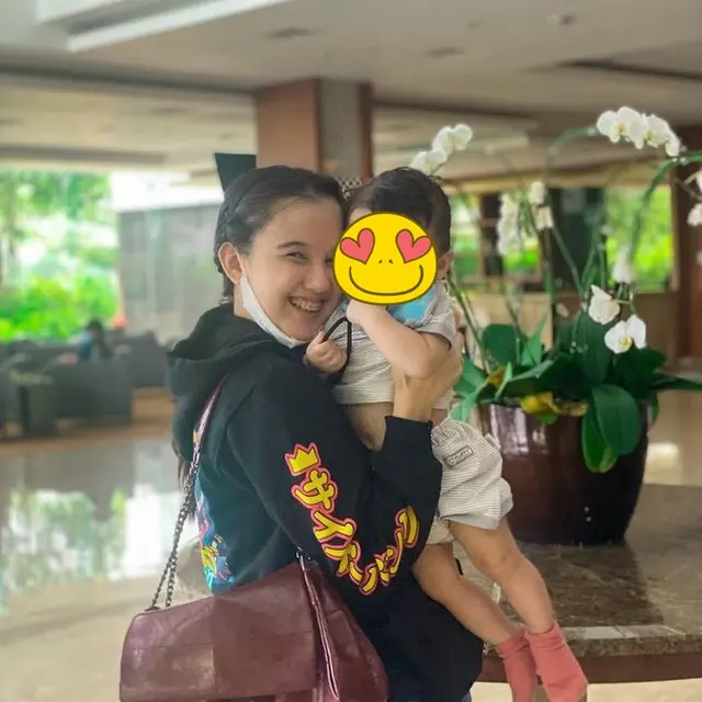 Jadi Ibu 2 Anak, Ini 6 Potret Meiza Aulia Coritha Istri Eza Gionino