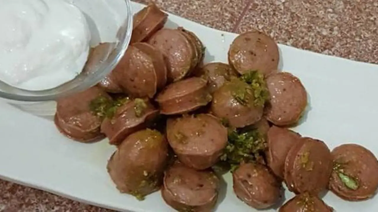 Sosis goreng cabe ijo./Copyright cookpad.com/Elisa Novrina