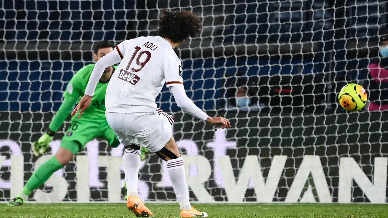 Foto Liga Prancis: Imbangi Bordeaux 2-2, PSG Puncaki Klasemen Liga Prancis