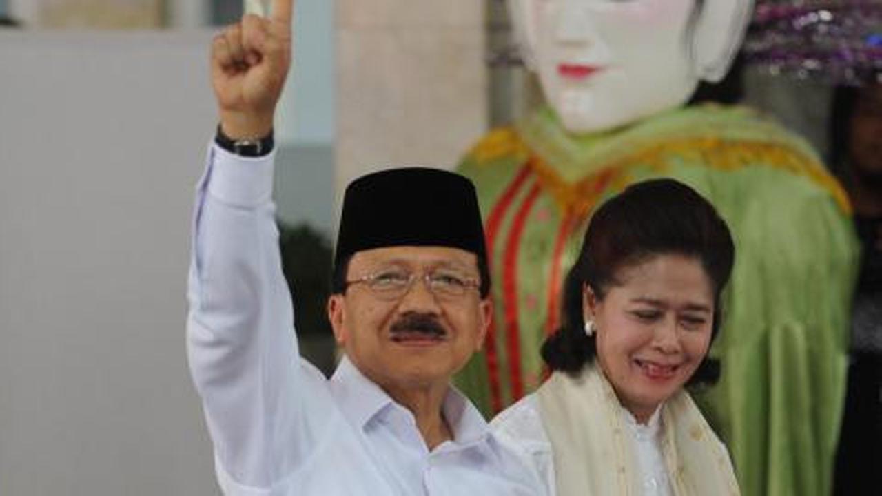 Bursa Menpora, dari Foke sampai Ramadhan Pohan
