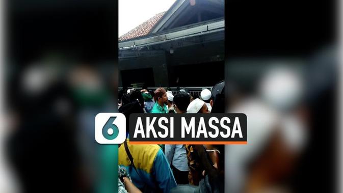 VIDEO Viral Aksi Massa Rizieq Shihab di  Depan  Rumah  