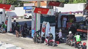 Antrean Pembeli Solar Mengular di Sumsel, Pertamina Turun Tangan Selidiki Penyebabnya