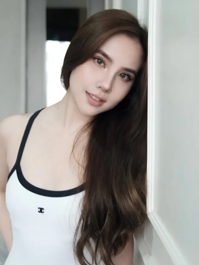 Agatha Chelsea pamer gaya elegan dan natural. (credit:instagram.com/agatha_chelsea)