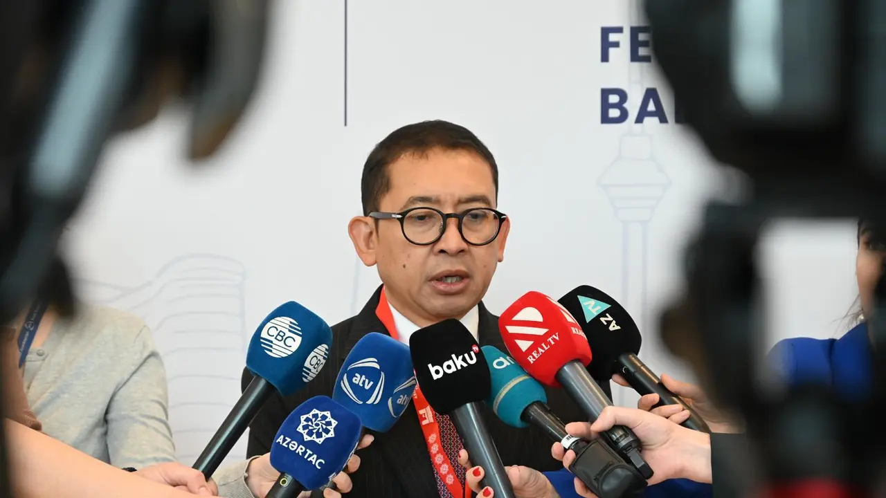 Ketua BKSAP DPR RI Fadli Zon di dalam pertemuan khusus parlemen Asia yang tergabung dalam Asian Parliamentary Assembly (APA) di Baku, Azerbaijan. (Dok BKSAP DPR RI)