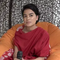 Arti musik bagi Eva Celia, serta impiannya dalam bermusik. 
