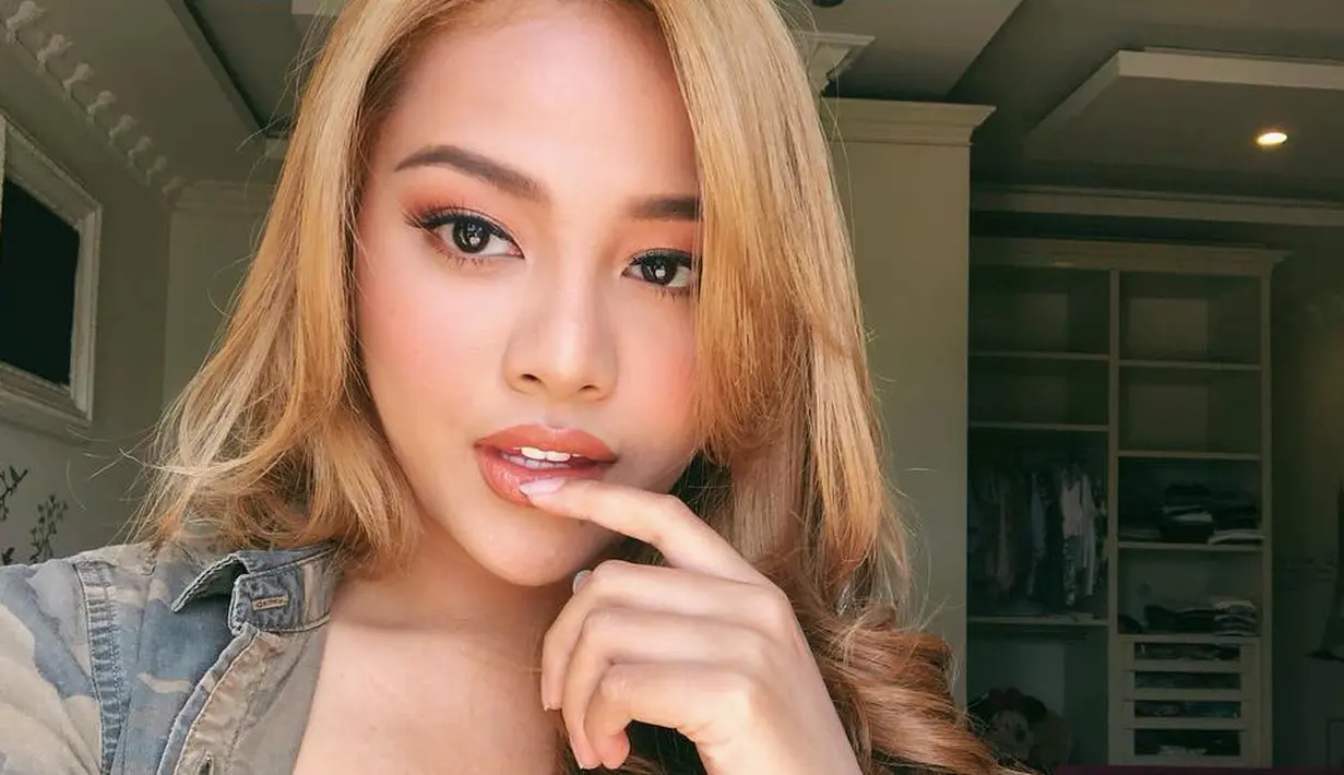 Aurel Hermansyah merupakan anak dari Krisdayanti dan Anang Hermansyah. Semakin dewasa, penampilan Aurel semakin cantik memesona. (Foto: instagram.com/aurelie.hermansyah)