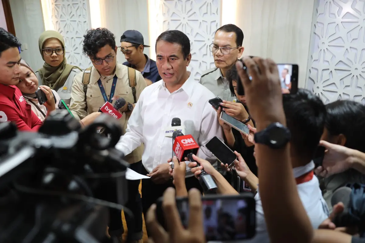 Dalam Hitungan Menit, Mentan Amran Copot 3 Pejabat yang Terbukti Terima Suap Miliaran
