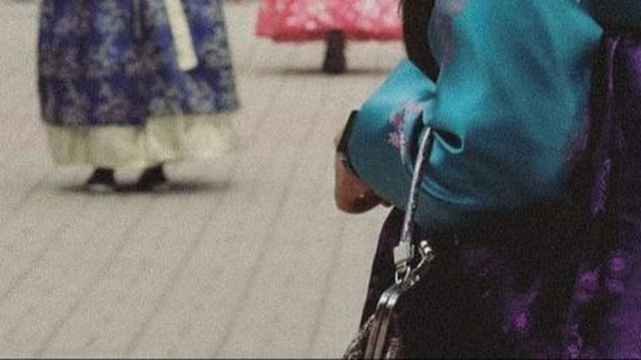 Wanita yang akrab disapa Thari ini pernah mengikuti student exchange di Myongji University Korea Selatan. Selama tahun 2019 ia berada di Korea Selatan.