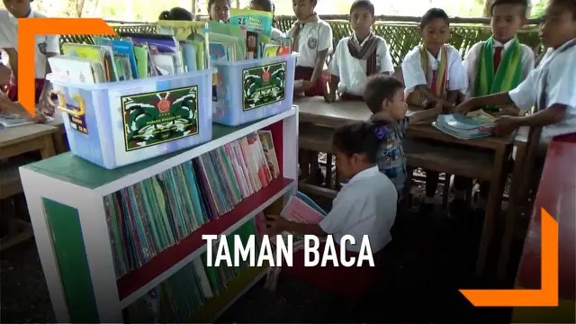 Melihat taman baca bagi anak sekolah dalam kondisi memprihatinkan. Aparat TNI yang bertugas di daerah perbatasan Indonesia-Timor Leste, membangun sebuah taman baca permanen.