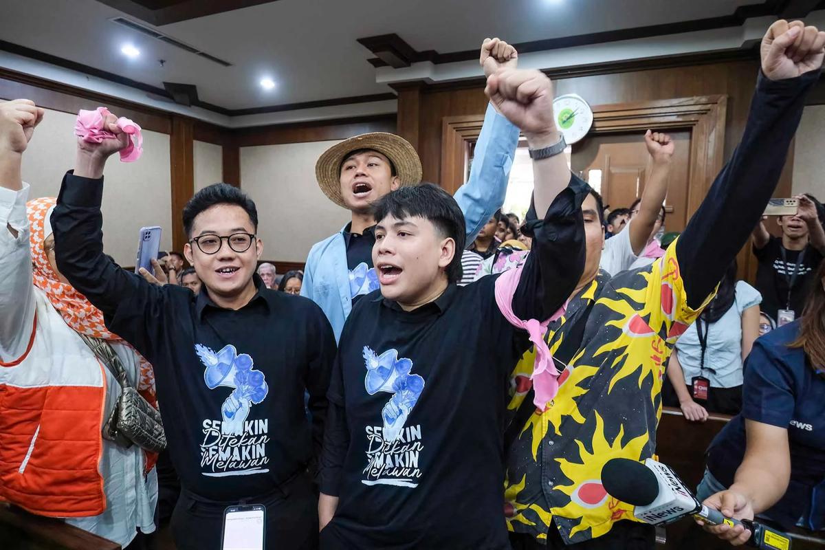 FOTO: Delpedro CS Divonis Bebas dalam Kasus Dugaan Penghasutan Demonstrasi Agustus 2025