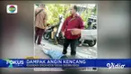Simak informasi dalam Fokus Pagi edisi (19/12) dengan topik-topik pilihan sebagai berikut, Pengosongan Lahan dan Bangunan Ricuh, Kebakaran Gudang Tiner dan Rumah, Dekat Lokasi Kebakaran, Mobil Dirusak Massa, Banjir Melanda Sumatra Barat, Tawuran anta...