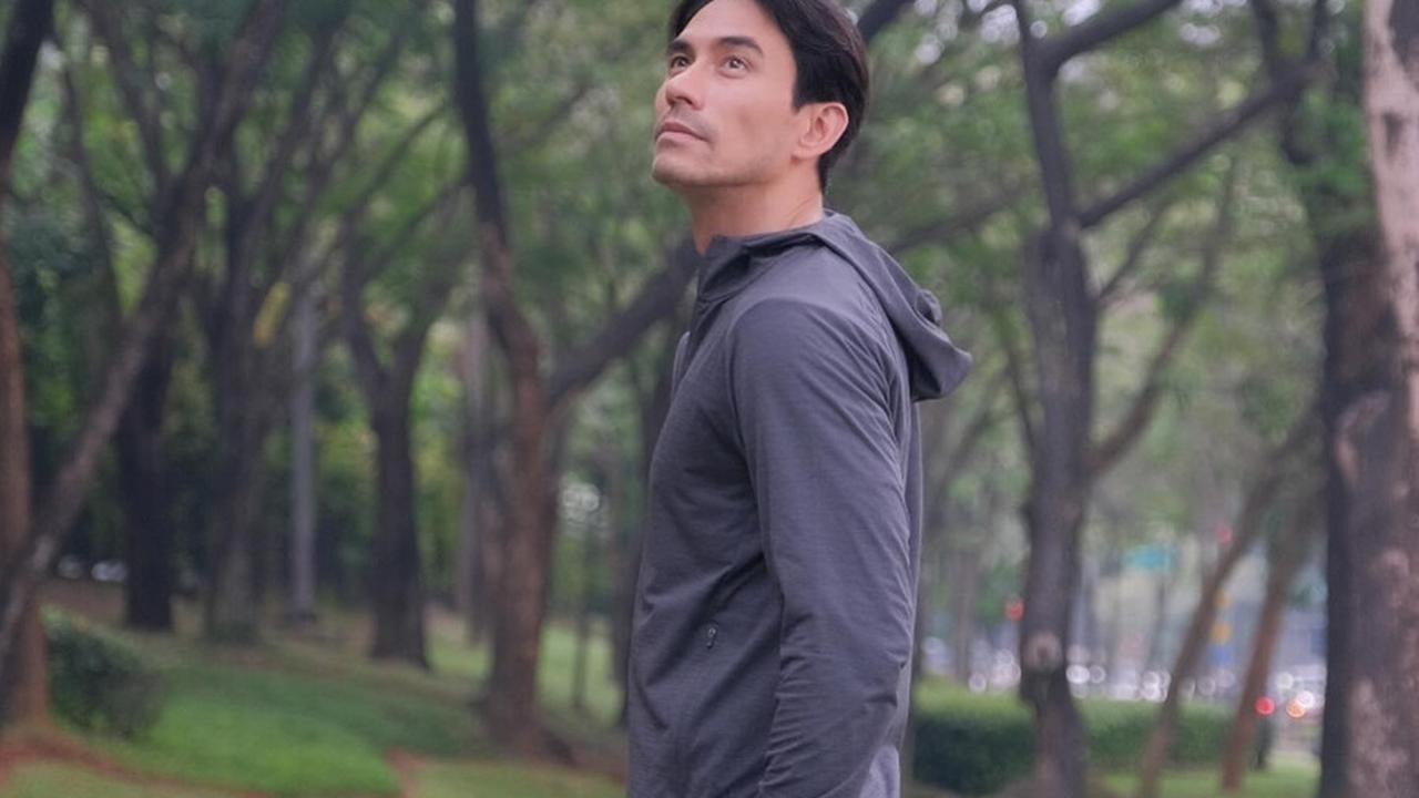 Seperti yang sudah diketahui, beberapa tahun belakangan ini, Darius dan istrinya, Donna Agnesia, memang berkomitmen untuk rutin berolahraga dan menjaga kesehatan tubuh.