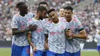 Manchester United memetik kemenangan dramatis atas tuan rumah West Ham United 2-1 dalam laga pekan ke-5 Liga Inggris 2021/2022 di The London Stadium, Minggu (19/9/2021). Gol Jesse Lingard dan aksi David De Gea meredam eksekusi penalti jadi penentu hasil tersebut. (AFP/Ian Kington)