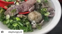 Bakso A Kiaw 99 dengan irisan daging sapi dan kaldu yang menggugah selera. (dok. Instagram @stayhungry.id via @baksoakiaw99/https://www.instagram.com/p/B2RQZgohToq/?utm_source=ig_web_copy_link&igsh=MzRlODBiNWFlZA==/Rusmia Nely)