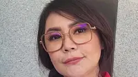 Berbagi kesaksian di gereja, Tessa Kaunang akhirnya buka suara penyebab cerai dari Sandy Tumuwa sebenarnya. Ia menolak saat diminta pindah agama. (Foto: Dok. YouTube Intens Investigasi)