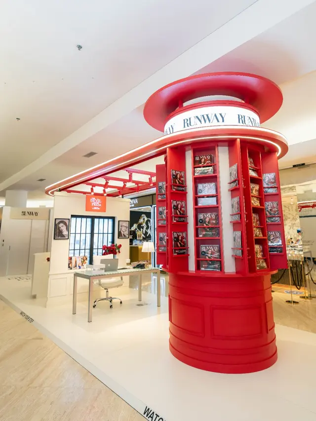 Runway Datang ke Jakarta! Instalasi The Devil Wears Prada 2 Hadirkan Kantor Miranda Priestly hingga Photobooth Lift Ikonik