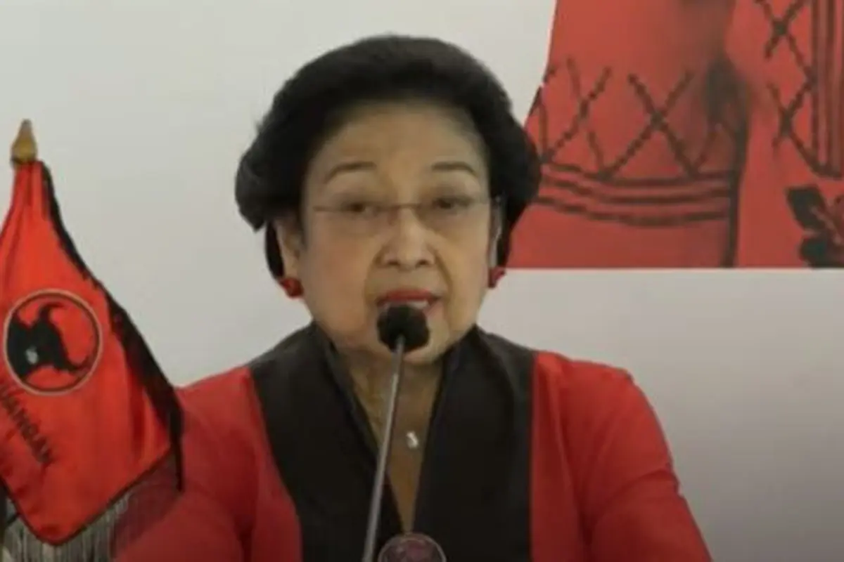 Ketua Umum (Ketum) PDIP Megawati Soekarnoputri mengumumkan Gubernur Jawa Tengah Ganjar Pranowo sebagai calon presiden (capres) pilihan untuk maju dalam Pilpres 2024.