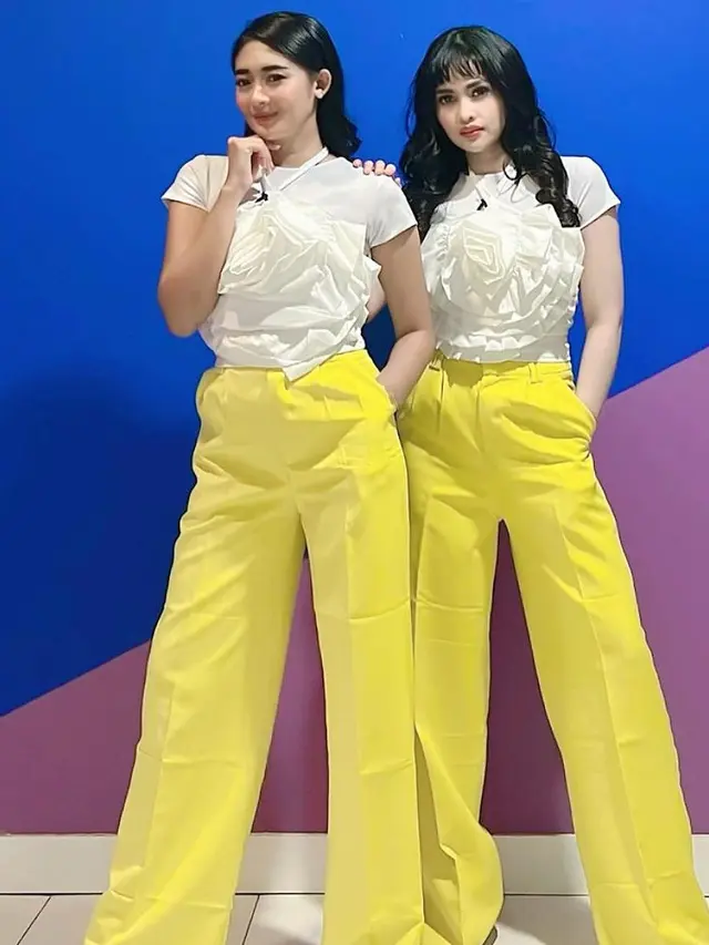 6 Potret Duo Anggrek Penyanyi 'Cikini Gondangdia' yang Viral, Selalu Kompak