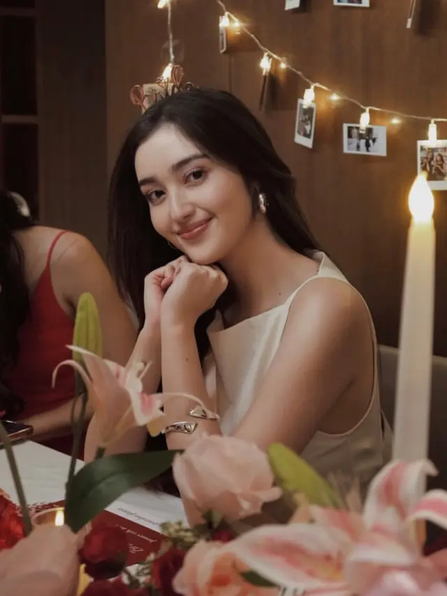 Wajah flawless Ranty Maria saat bridal shower. [@rantymaria]