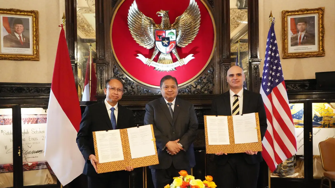 Menteri Perekonomian Airlangga Hartarto berhasil menjalin kerja sama dengan Arizona State University dan Purdue University dalam membangun ekosistem industri semikonduktor di Indonesia.