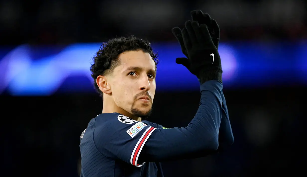 Kapten PSG ini merupakan bek serba bisa. Marquinhos sudah membuat 356 penampilan di semua kompetisi sejak bergabung dengan klub pada 2013 dari AS Roma. Dirinya juga berhasil mencetak 34 gol dan sembilan assist. (AFP/Franck Fife)