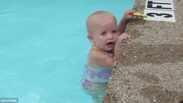 Haruskah Bayi Gunakan Pelampung Leher?