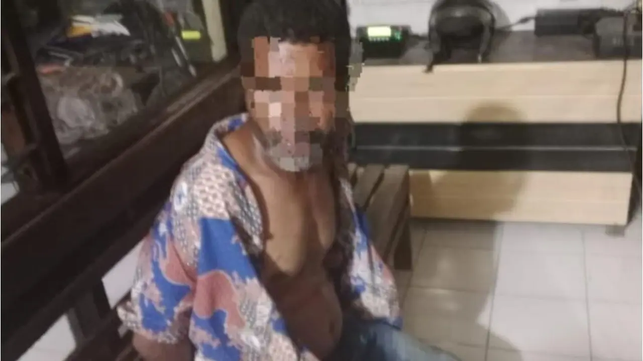 Alfonso Manilang, Orang Dengan Gangguan Jiwa (ODGJ) yang kabur dari RSJ dan menganiaya warga hingga tewas di Kupang. (Foto: Liputan6.com/Ola Keda)