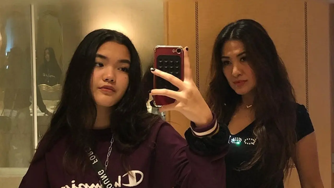 6 Potret Queennara, Putri Cantik Liza Natalia yang Bergaya Swag