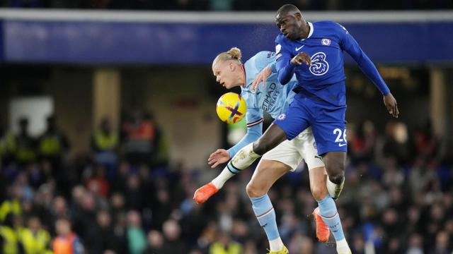 Foto: Dihajar Manchester City, Chelsea Tertahan di Posisi 10 Klasemen Liga Inggris