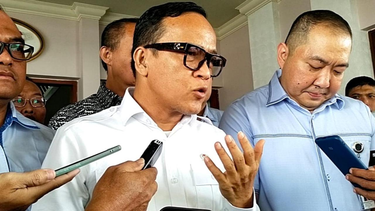 VIDEO: Wamen Noel Marah Pekerja Dizalami Dipolisikan Pengusaha, Langsung Temui Perwira Polisi di Polres