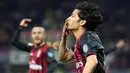 Gelandang AC Milan, Matias Fernanadez, merayakan gol yang dicetaknya ke gawang Genoa pada laga Liga Italia di Stadion San Siro, Italia, Sabtu (18/3/2017). AC Milang menang 1-0 atas Genoa. (EPA/Matteo Bazzi)
