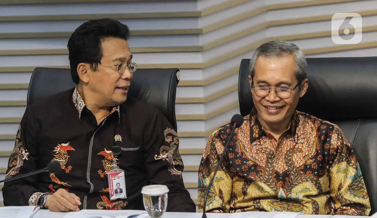 Nawawi Pomolango didampingi para pimpinan KPK, diantaranya Johanes Tanak, Alexander Marwata, dan Nurul Gufron. (Liputan6.com/Angga Yuniar)