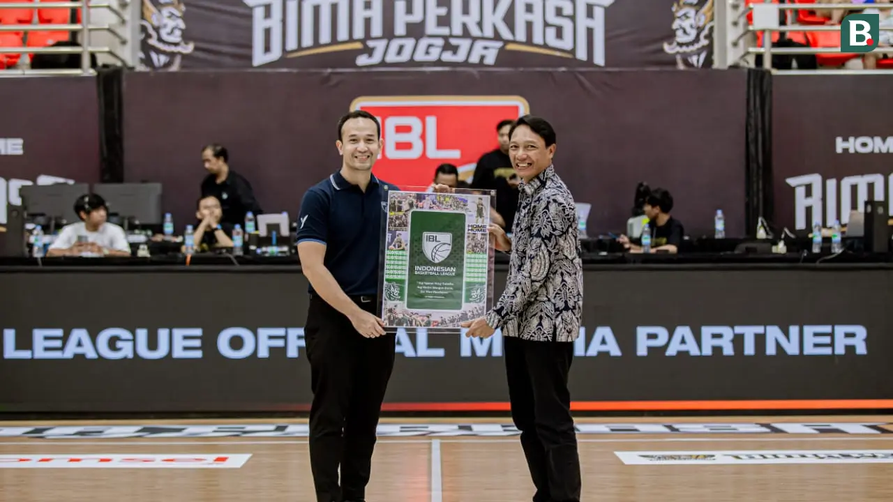 Junas Miradiarsyah