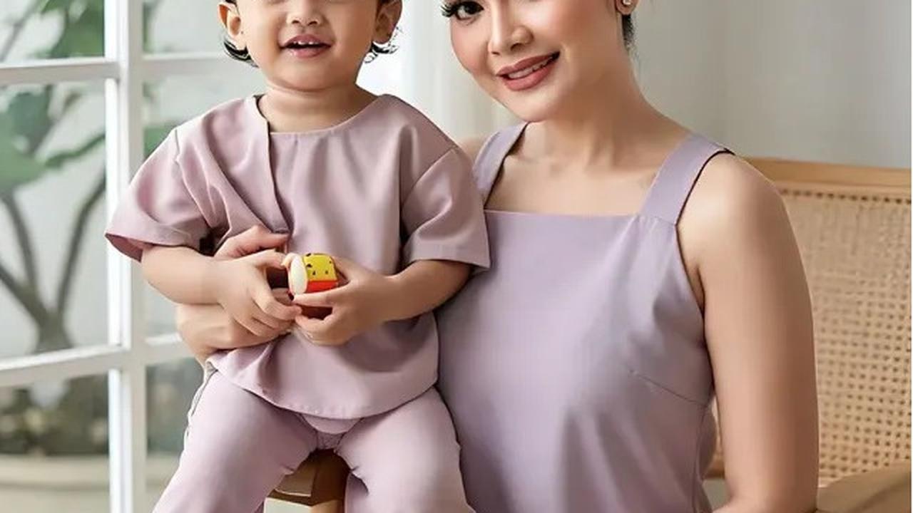 6 Rekomendasi Model Baju Couple Ibu dan Anak, Bisa Jadi Pilihan
