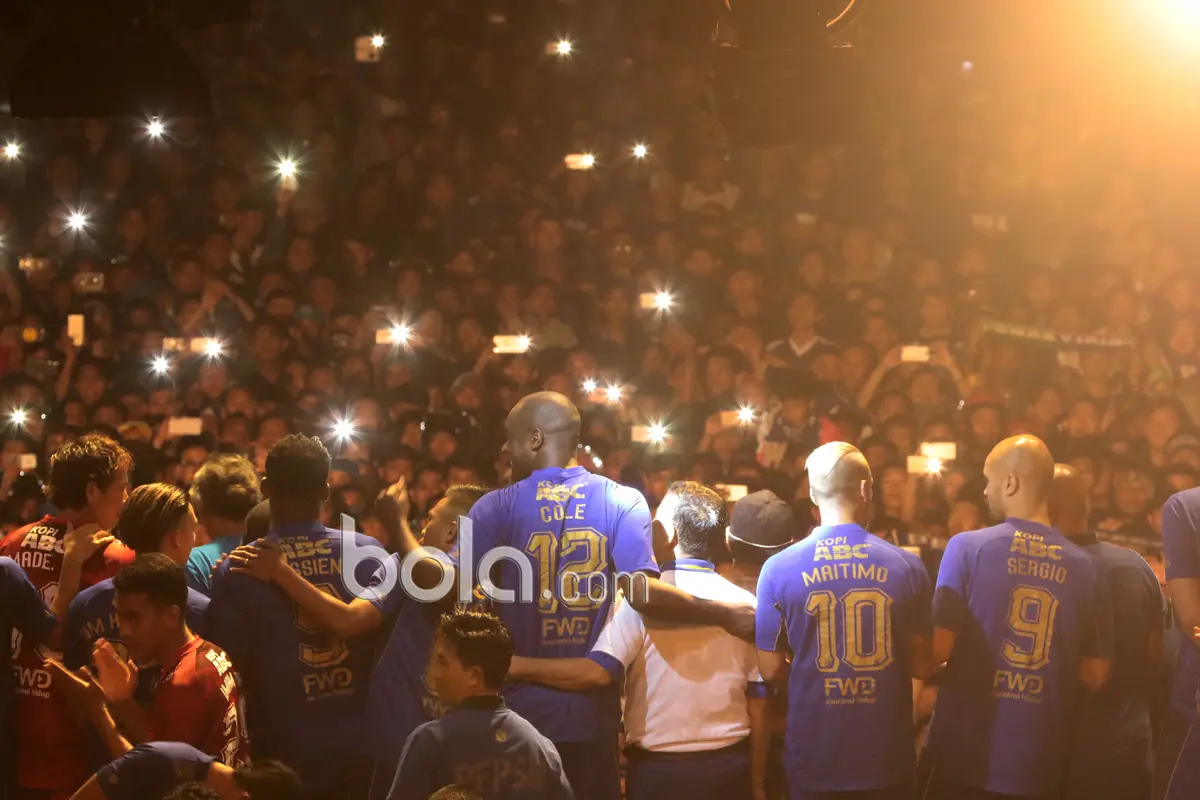 Michael Essien dan Carlton Cole