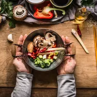 Ilustrasi memasak/copyright shutterstock by vicuschka