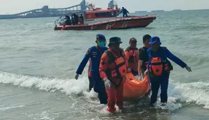 Tim SAR Temukan Jasad ABK Kapal Khatulistiwa 8 yang Hilang Usai Tabrakan