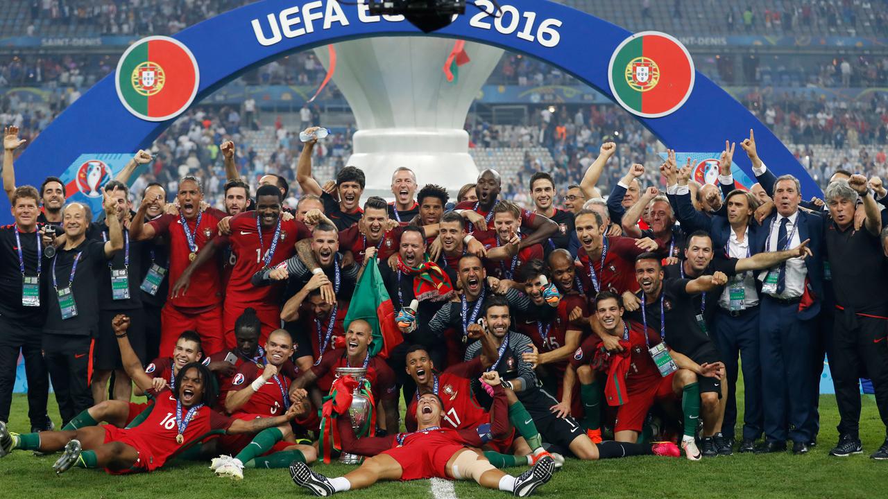 20160711-Portugal Juara Piala Eropa 2016-Euro 2016-Reuters		