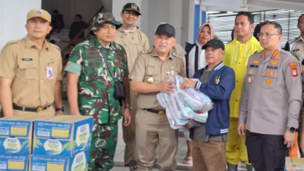 Forkopimda Distribusikan Bantuan Banjir Jakarta Utara di Rusun Embrio untuk Ratusan Pengungsi