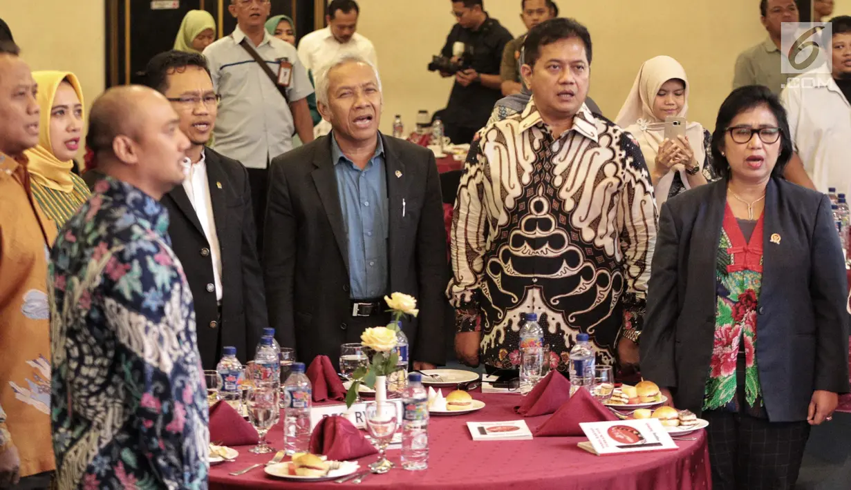 Wakil rakyat yang menerima penghargaan tersebut dinilai bersih dari korupsi, peduli kontituen dan absensi tinggi saat rapat. (Liputan6.com/ Faizal Fanani)