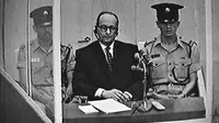 Eichmann didakwa membantu pemimpin Nazi Adolf Hitler melakukan sejumlah aksi brutal terhadap kaum Yahudi.