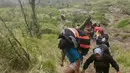 Pendaki mendaki Gunung Merbabu di Selo, Boyolali, Jawa Tengah, Minggu (3/2). Libur Imlek dimanfaatkan warga Jawa Tengah dan Jabotabek untuk mendaki Gunung Merbabu. (Merdeka.com/Arie Basuki)