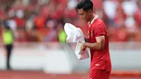 Ada handuk khsusus yang disediakan untuk Pratama Arhan ketika Timnas Indonesia bermain di Stadion Utama Gelora Bung Karno selama Piala AFF 2022. (Bola.com/Bagaskara Lazuardi)