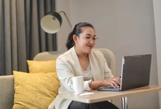 7 Tips Green Living untuk Orang Sibuk agar Hidup Lebih Tenang./Copyright Fimela/Adrian Putra