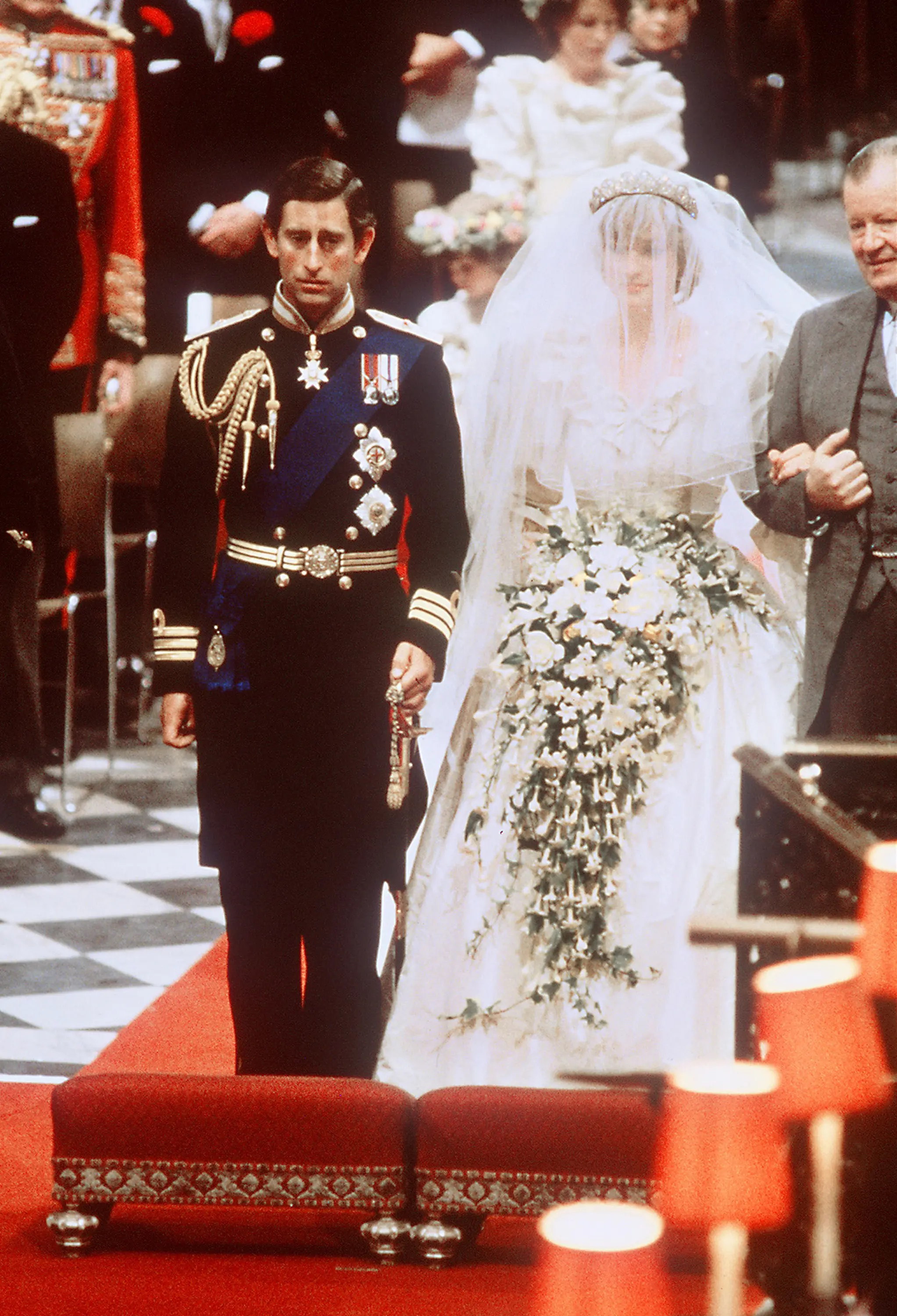 Kakak kandung Putri Diana, Lady Sarah Spencer rupanya pernah memiliki kedekatan khusus dengan Pangeran Charles. Sebelum menikah dengan Diana, ternyata Charles sempat berkencan dengan Lady Sarah. (AFP/Bintang.com)